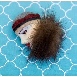 Vintage Fashion Lady Brooch - R30